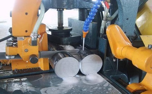 松桃卧式带锯床的送料方式有哪几种？